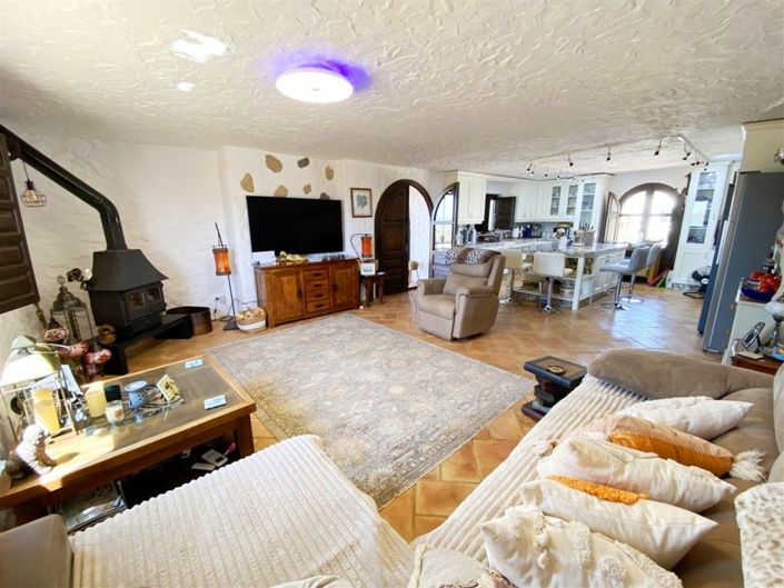 Image No.26-4 Bed Property for sale