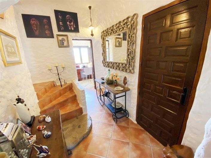 Image No.35-4 Bed Property for sale