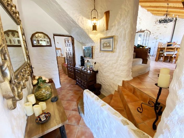 Image No.36-4 Bed Property for sale