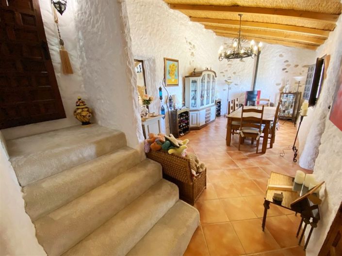 Image No.37-4 Bed Property for sale