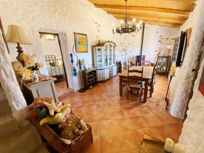 Image No.38-4 Bed Property for sale