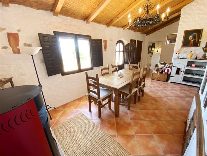Image No.40-4 Bed Property for sale
