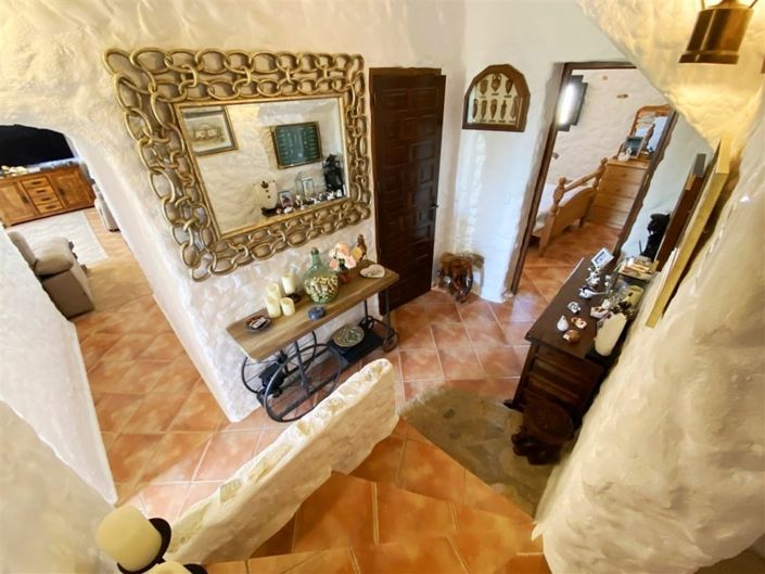 Image No.59-4 Bed Property for sale