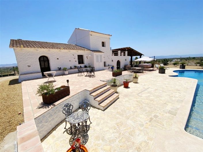 Image No.6-4 Bed Property for sale