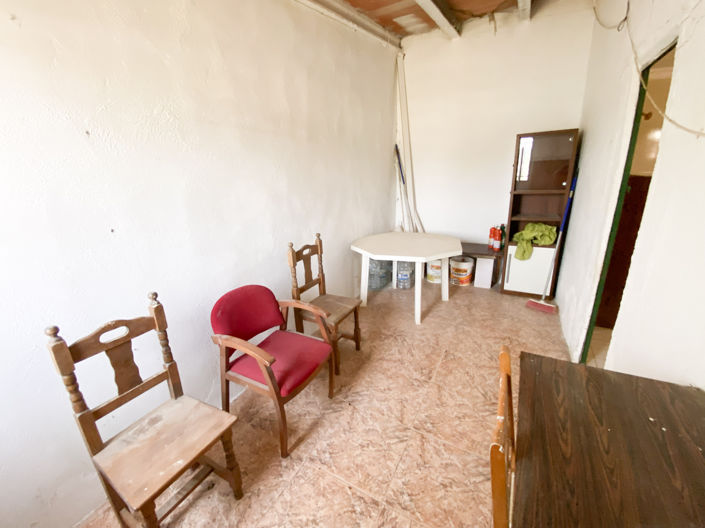 Image No.11-2 Bed Property for sale