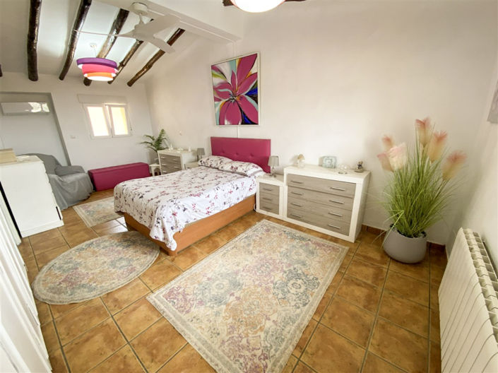 Image No.33-4 Bed Property for sale