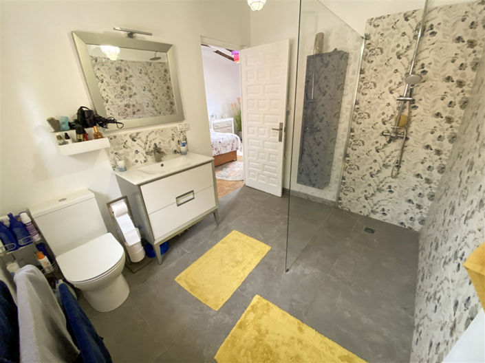 Image No.38-4 Bed Property for sale