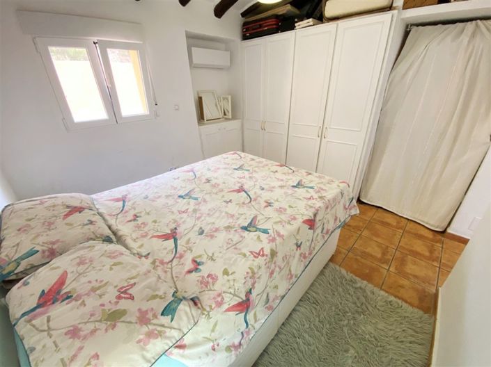 Image No.42-4 Bed Property for sale