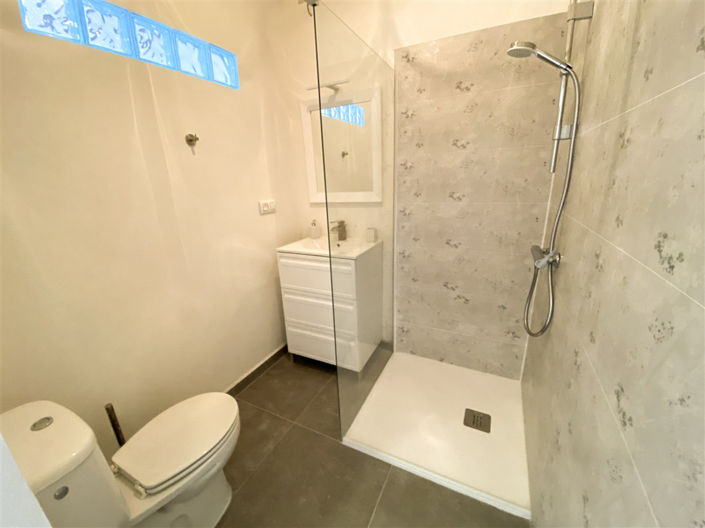 Image No.49-4 Bed Property for sale