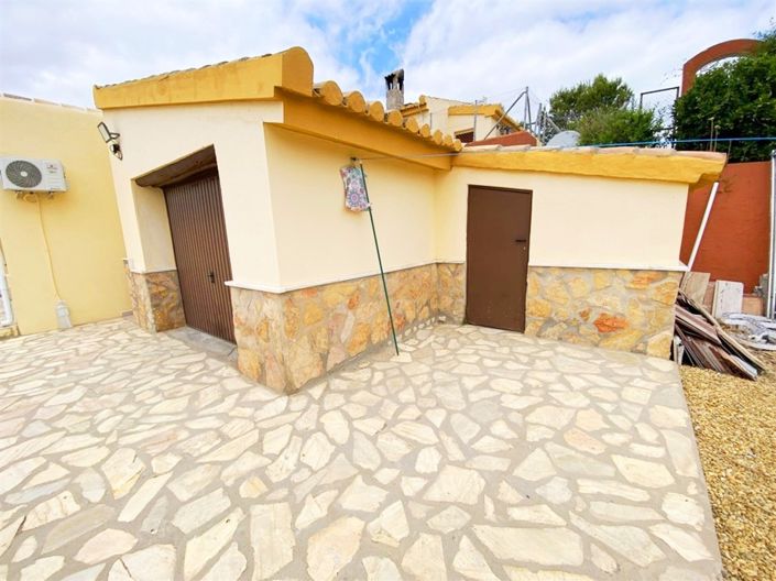 Image No.54-4 Bed Property for sale