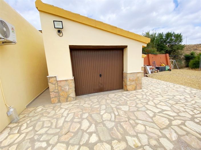 Image No.55-4 Bed Property for sale