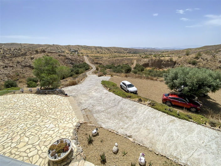 Image No.56-4 Bed Property for sale