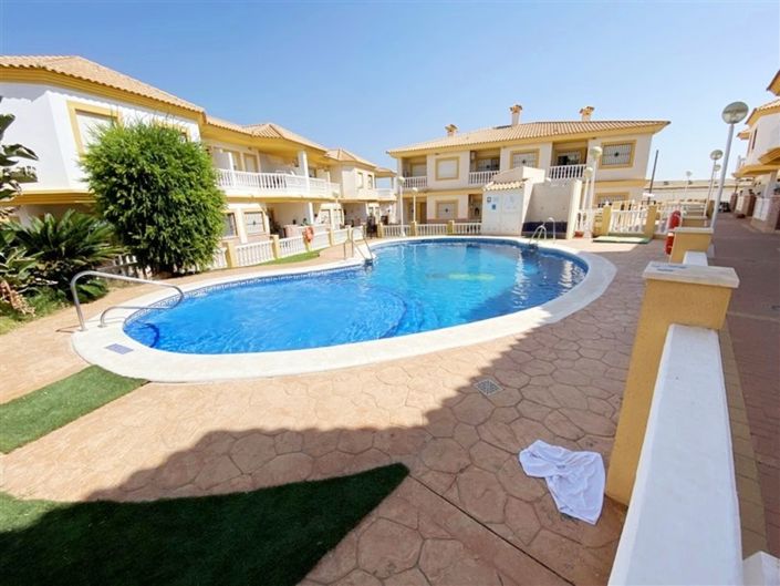 Duplex Abejita