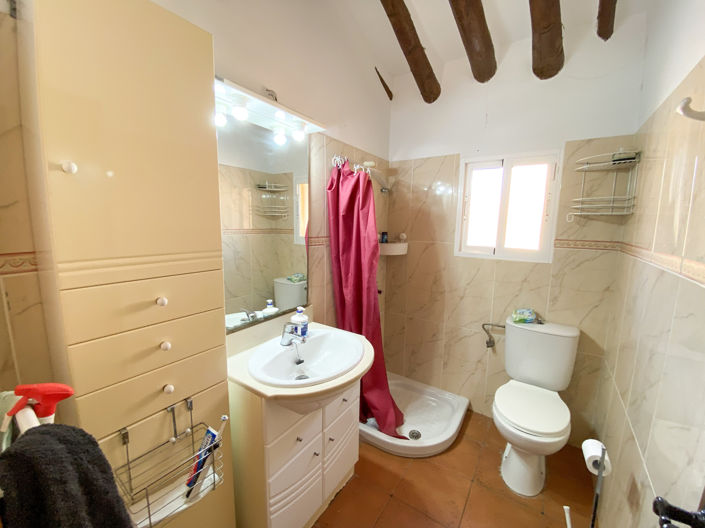 Image No.19-5 Bed Property for sale