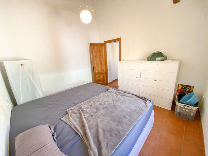 Image No.20-5 Bed Property for sale