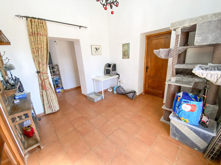 Image No.24-5 Bed Property for sale