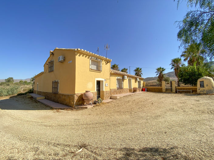 Image No.3-5 Bed Property for sale