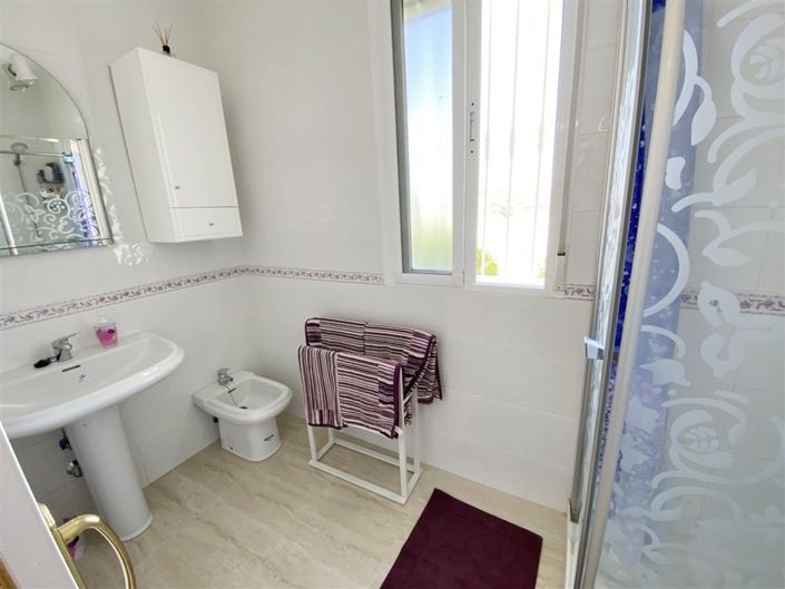 Image No.29-3 Bed Villa for sale