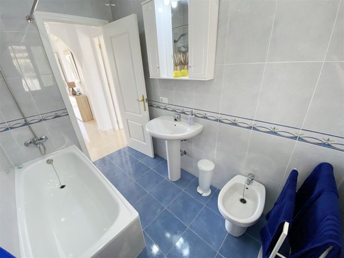 Image No.36-3 Bed Villa for sale