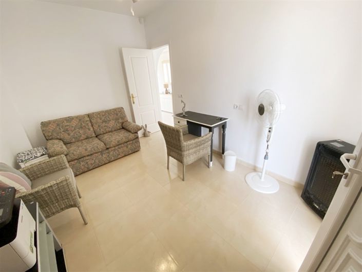 Image No.40-3 Bed Villa for sale