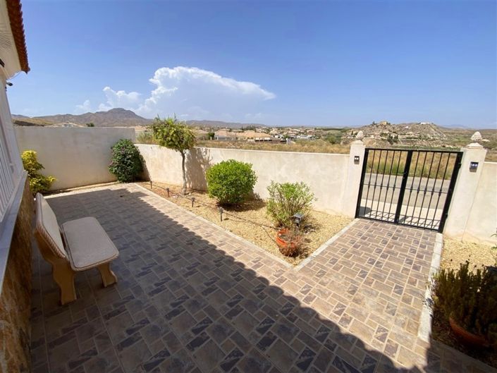 Image No.49-3 Bed Villa for sale
