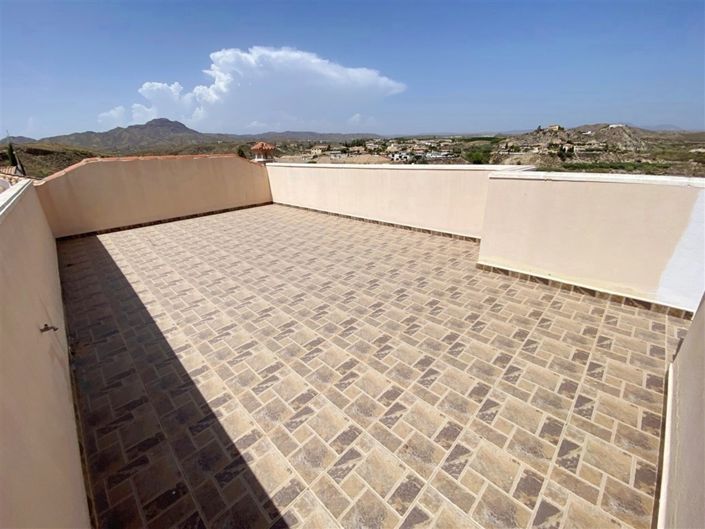 Image No.9-3 Bed Villa for sale
