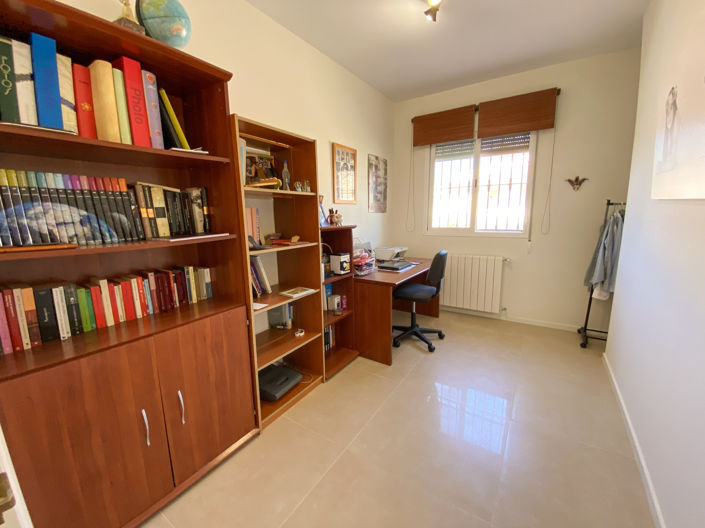 Image No.23-4 Bed Duplex for sale