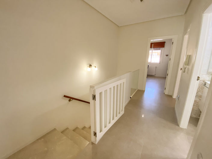 Image No.25-4 Bed Duplex for sale