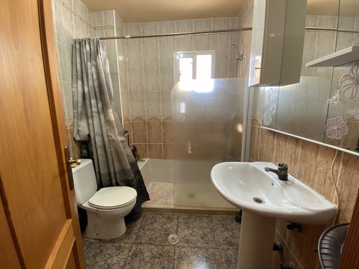Image No.26-4 Bed Duplex for sale
