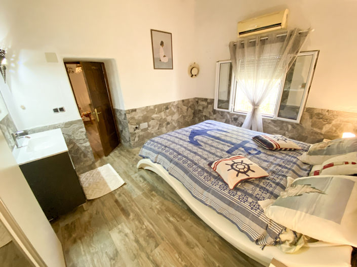 Image No.38-4 Bed Property for sale