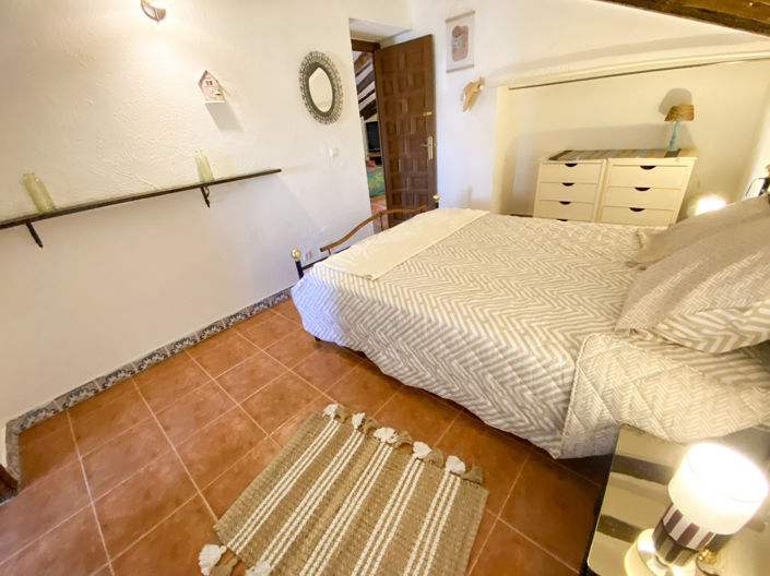 Image No.50-4 Bed Property for sale