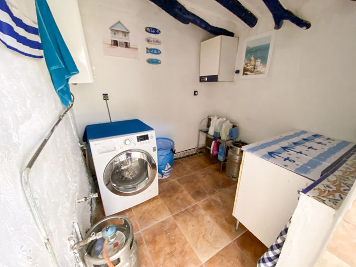 Image No.58-4 Bed Property for sale