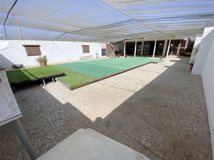 Image No.25-8 Bed Commercial for sale
