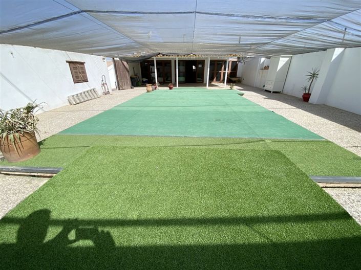 Image No.26-8 Bed Commercial for sale