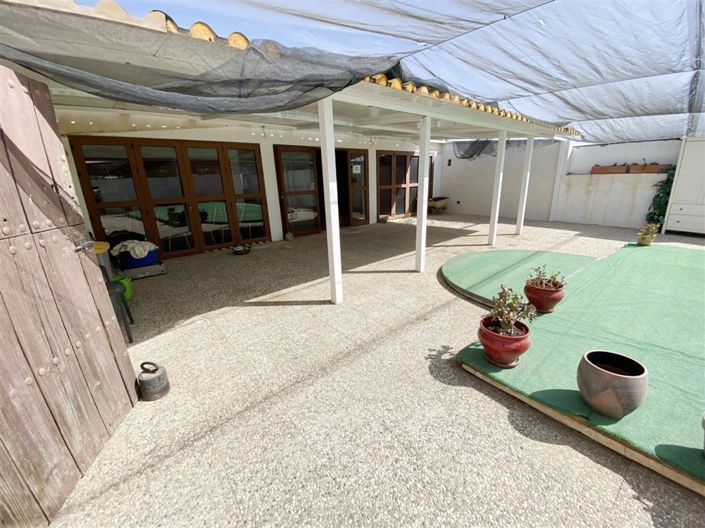 Image No.28-8 Bed Commercial for sale