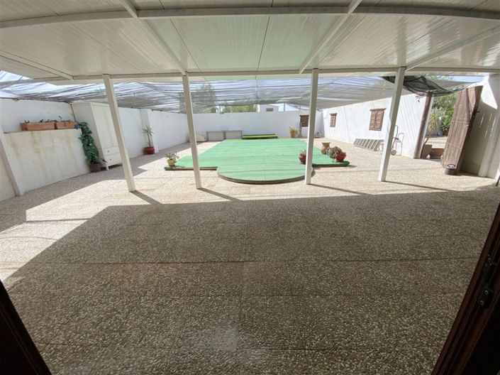 Image No.35-8 Bed Commercial for sale