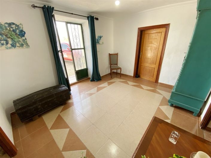 Image No.41-8 Bed Commercial for sale