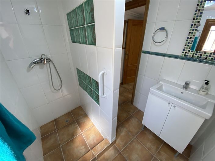 Image No.50-8 Bed Commercial for sale