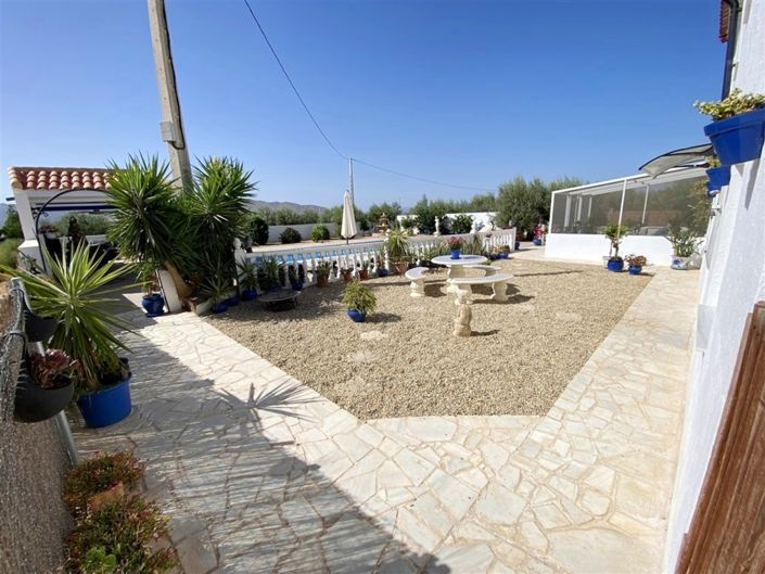 Image No.14-4 Bed Property for sale