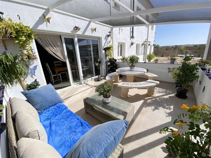 Image No.15-4 Bed Property for sale