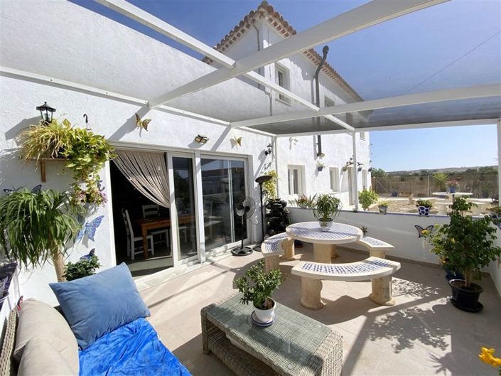 Image No.16-4 Bed Property for sale