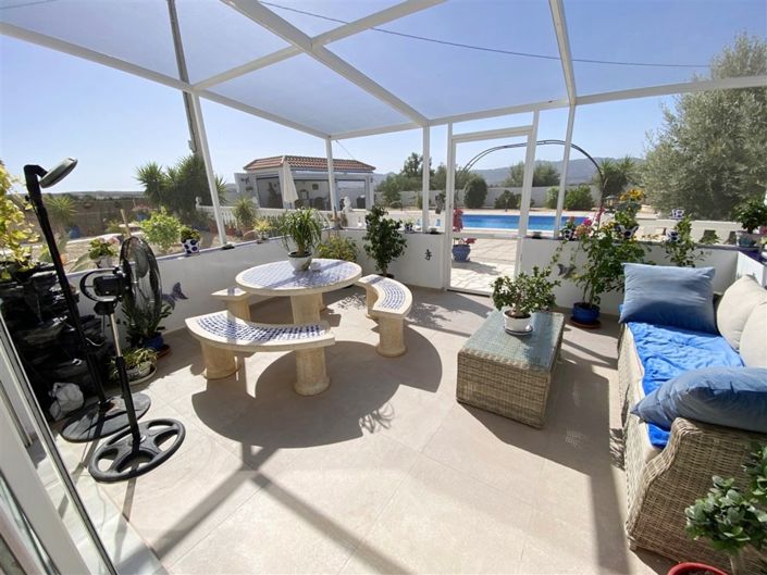 Image No.17-4 Bed Property for sale