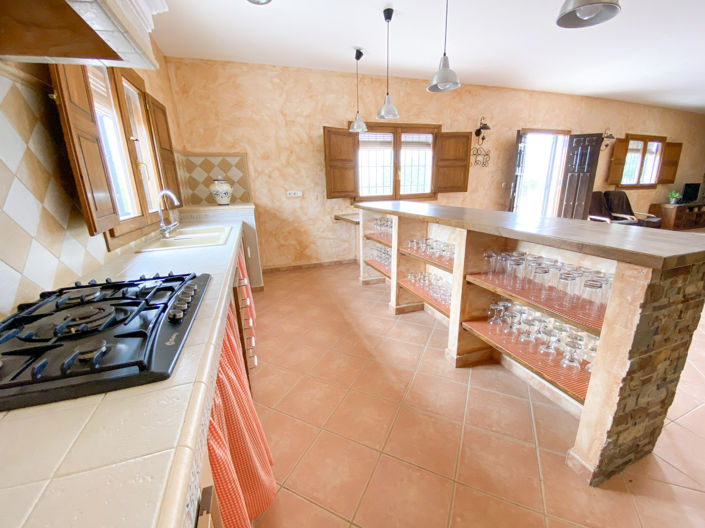 Image No.16-4 Bed Property for sale
