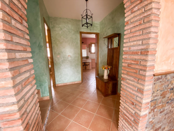 Image No.20-4 Bed Property for sale