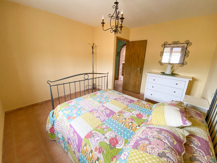 Image No.26-4 Bed Property for sale