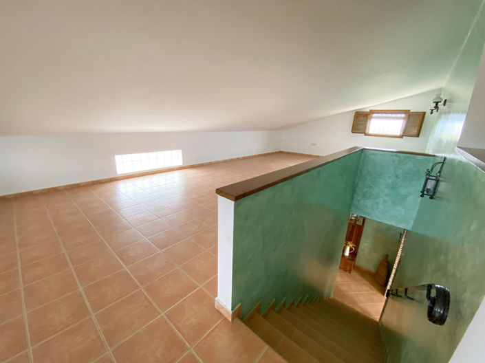 Image No.27-4 Bed Property for sale