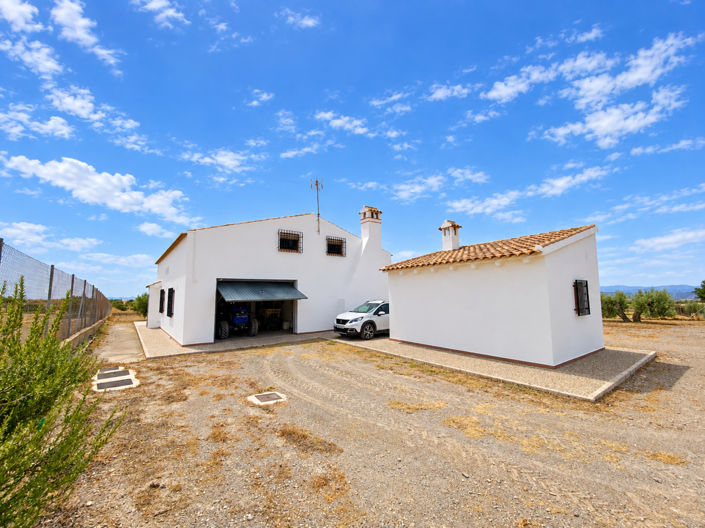Image No.3-4 Bed Property for sale