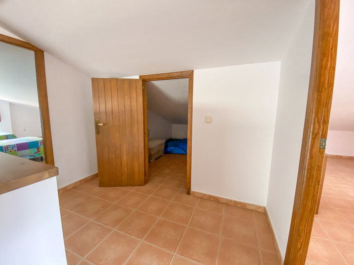 Image No.35-4 Bed Property for sale