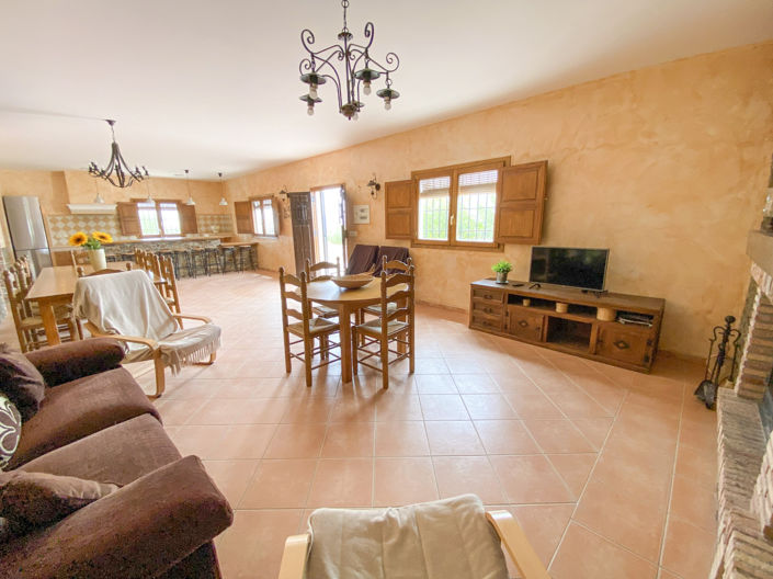 Image No.9-4 Bed Property for sale