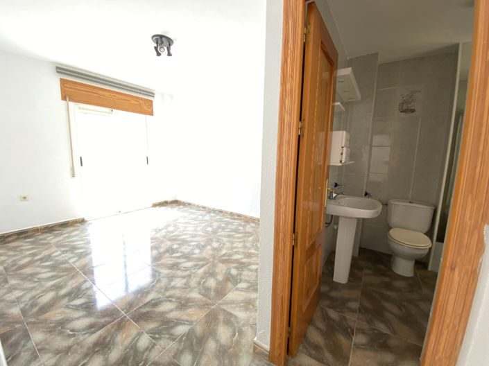 Image No.16-4 Bed Apartment for sale
